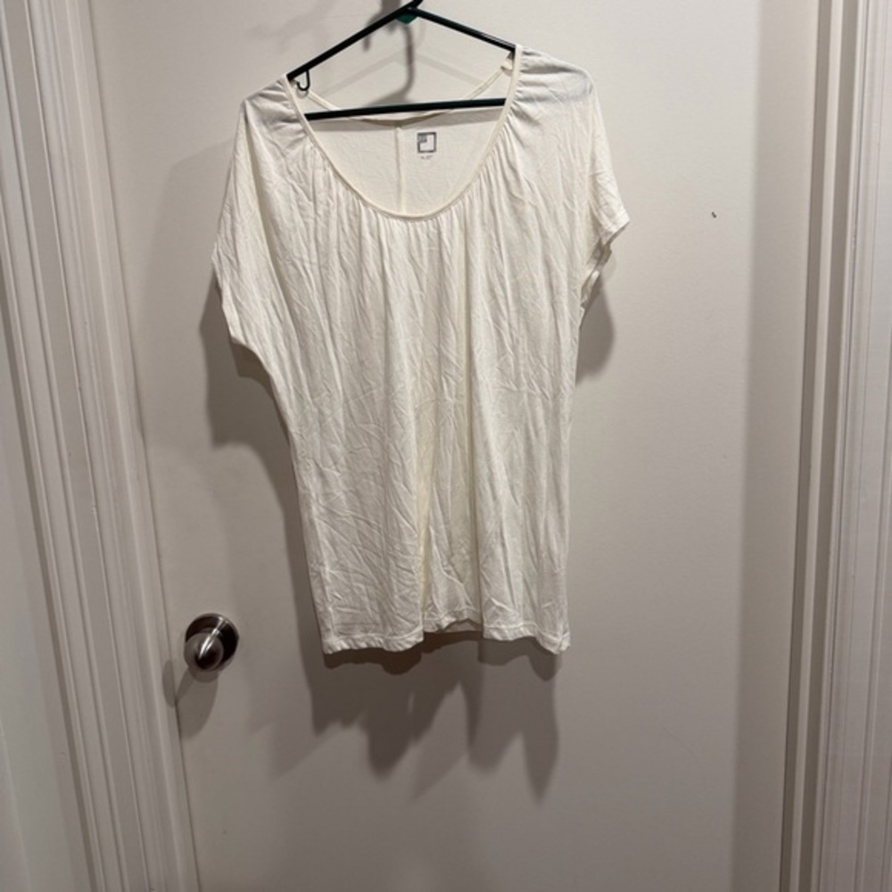 jcpenney Women's Cream Scoop Neck Short Sleeve Tee